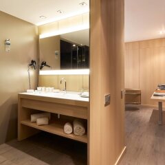 Отель AC Hotel Sants by Marriott Испания, Барселона - отзывы, цены и фото номеров - забронировать отель AC Hotel Sants by Marriott онлайн ванная фото 3
