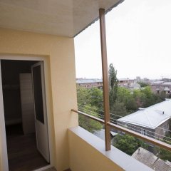 Your Hostel in Yerevan, Armenia from 31$, photos, reviews - zenhotels.com balcony