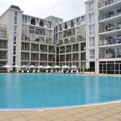 Отель Festa Pomorie Resort Поморие бассейн