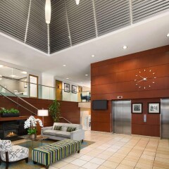 Отель Hampton Inn and Suites by Hilton, Downtown Vancouver Канада, Ванкувер - отзывы, цены и фото номеров - забронировать отель Hampton Inn and Suites by Hilton, Downtown Vancouver онлайн интерьер отеля