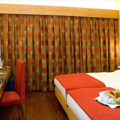 Отель Lezíria Parque Hotel Португалия, Вила-Франка-де-Ксира - отзывы, цены и фото номеров - забронировать отель Lezíria Parque Hotel онлайн сейф в номере