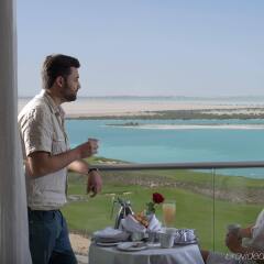 Отель Crowne Plaza Abu Dhabi Yas Island пляж фото 2