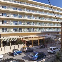 Athena Hotel парковка