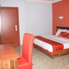 Отель Dannic Hotels Enugu комната для гостей