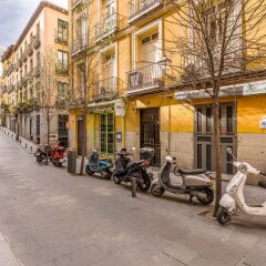 Отель Hostal Met Madrid