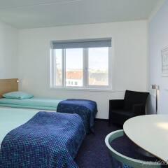 Отель CABINN Aalborg Hotel Дания, Алборг - отзывы, цены и фото номеров - забронировать отель CABINN Aalborg Hotel онлайн комната для гостей фото 2