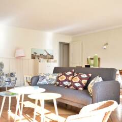 Апартаменты Spacious 2 Bedroom Apartment in Paris 2nd комната для гостей фото 5