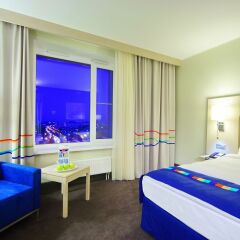 Гостиница Park Inn Астрахань в Астрахани 8 отзывов об отеле, цены и фото номеров - забронировать гостиницу Park Inn Астрахань онлайн комната для гостей фото 2