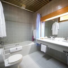 Отель Volta Hotel Akosombo Гана, Акосомбо - отзывы, цены и фото номеров - забронировать отель Volta Hotel Akosombo онлайн ванная