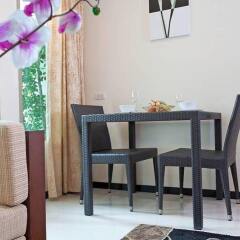Апартаменты Kamala Chic Apartment в номере