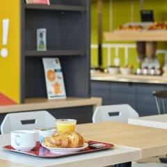 Отель B&B Hôtel RENNES Nord St Grégoire гостиничный бар