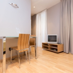 Апартаменты Apartments in Barcelona Tiradors Барселона комната для гостей фото 5