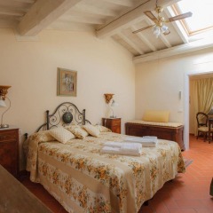 Отель Agriturismo Fattoria La Torre Реггелло сейф в номере