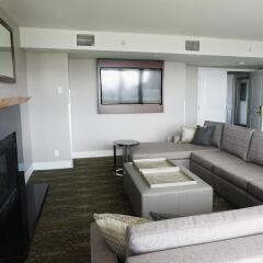 Отель DoubleTree by Hilton Hotel & Suites Victoria Канада, Виктория - отзывы, цены и фото номеров - забронировать отель DoubleTree by Hilton Hotel & Suites Victoria онлайн комната для гостей
