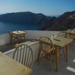 Отель Rocabella Santorini Hotel Греция, Остров Санторини - отзывы, цены и фото номеров - забронировать отель Rocabella Santorini Hotel онлайн балкон