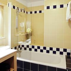 Отель Aparthotel Adagio access Marseille Prado Périer ванная