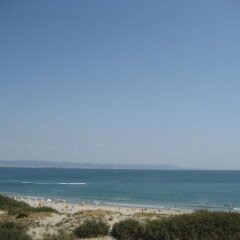 Отель Pomorie Bay Apartments and Spa Болгария, Поморие - отзывы, цены и фото номеров - забронировать отель Pomorie Bay Apartments and Spa онлайн пляж