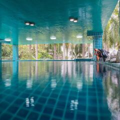 Отель Icheck Inn Residences Sathorn Бангкок бассейн
