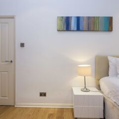 Отель Spacious Flat In Central London комната для гостей фото 3