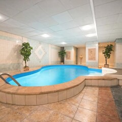 Hotel Dnipro бассейн фото 2