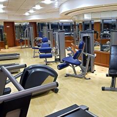 City Seasons Hotel Dubai фитнесс-зал фото 2
