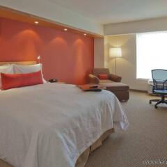 Отель Hampton Inn by Hilton/ GuadalajaraExpo комната для гостей фото 4