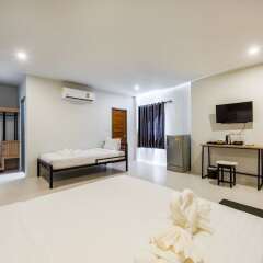 Отель Phuket Marine Poshtel фото 16