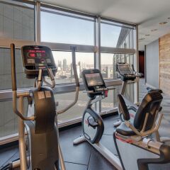Отель Millennium Hilton New York One UN Plaza фитнесс-зал фото 4