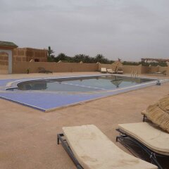 Отель Kasbah Bivouac Lahmada Марокко, Мерзуга - отзывы, цены и фото номеров - забронировать отель Kasbah Bivouac Lahmada онлайн бассейн