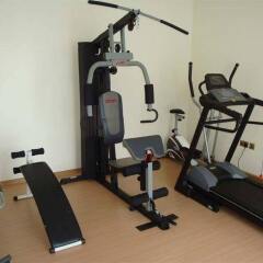 Chesney Hotel фитнесс-зал
