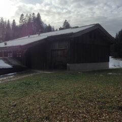 Отель Gstaad - Great Luxurious Farmhouse парковка