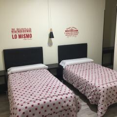 Отель Jqc Rooms Мадрид детские мероприятия