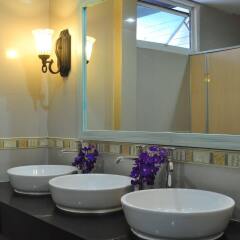 Orchid Hostel Бангкок ванная фото 2