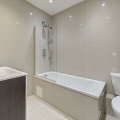 Отель Design Flat in Finchley Road ванная
