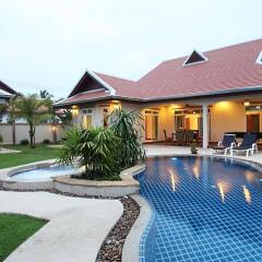 Отель The Chase and Foxlea Executive Pool Villa Таиланд, Бангламунг - отзывы, цены и фото номеров - забронировать отель The Chase and Foxlea Executive Pool Villa онлайн бассейн