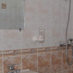 Отель Guest House Rubin 2 Болгария, Свети Влас - отзывы, цены и фото номеров - забронировать отель Guest House Rubin 2 онлайн ванная