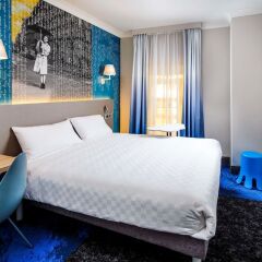 Отель ibis Styles Manchester Portland Hotel (Newly refurbished) Великобритания, Манчестер - отзывы, цены и фото номеров - забронировать отель ibis Styles Manchester Portland Hotel (Newly refurbished) онлайн комната для гостей фото 2