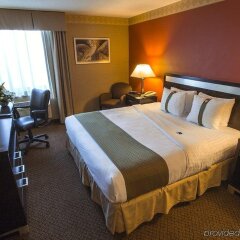 Отель Holiday Inn LaGuardia Airport США, Нью-Йорк - отзывы, цены и фото номеров - забронировать отель Holiday Inn LaGuardia Airport онлайн комната для гостей фото 5