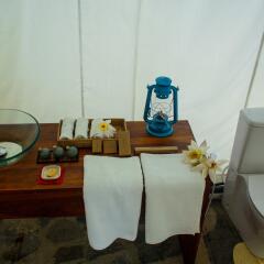 Отель The Naturalist Luxury Tents удобства в номере