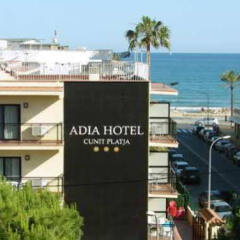 Adia Hotel Cunit Playa пляж