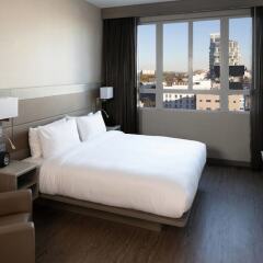 Отель AC Hotel by Marriott Beverly Hills США, Лос-Анджелес - отзывы, цены и фото номеров - забронировать отель AC Hotel by Marriott Beverly Hills онлайн комната для гостей фото 2
