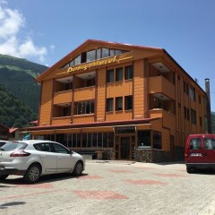 Danis Motel Турция, Узунгёль - отзывы, цены и фото номеров - забронировать отель Danis Motel онлайн парковка