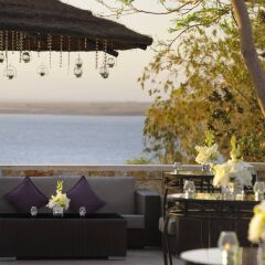 Отель Dead Sea Marriott Resort & Spa Иордания, Сваймех - отзывы, цены и фото номеров - забронировать отель Dead Sea Marriott Resort & Spa онлайн гостиничный бар