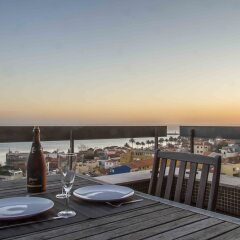 Отель Liiiving in Porto - Sea & River View питание фото 2