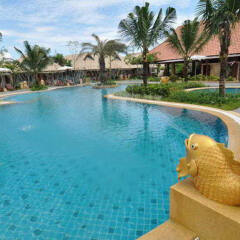 Отель Chalong Villa Resort and Spa бассейн фото 2