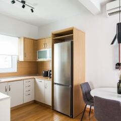 Отель UPSTREET Delightful 1BD Apt in Plaka Афины в номере