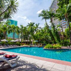 Отель Centara Grand at Central Plaza Ladprao Bangkok Таиланд, Бангкок - 1 отзыв об отеле, цены и фото номеров - забронировать отель Centara Grand at Central Plaza Ladprao Bangkok онлайн бассейн фото 3
