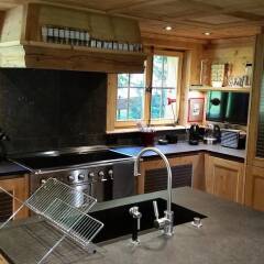 Отель Luxurious Chalet with Hot Tub в номере фото 2