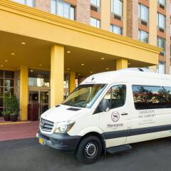Отель Sheraton JFK Airport Hotel США, Нью-Йорк - 1 отзыв об отеле, цены и фото номеров - забронировать отель Sheraton JFK Airport Hotel онлайн городской автобус