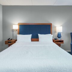 Отель Hampton Inn & Suites Newburgh Stewart Airport Ny Ньюберг комната для гостей фото 4
